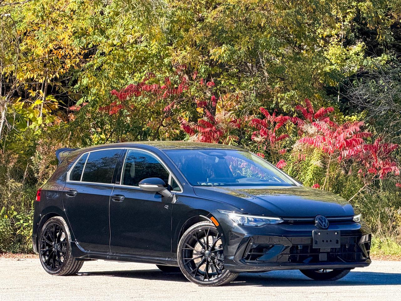 2026 Volkswagen Golf R BLACK EDITION Photo