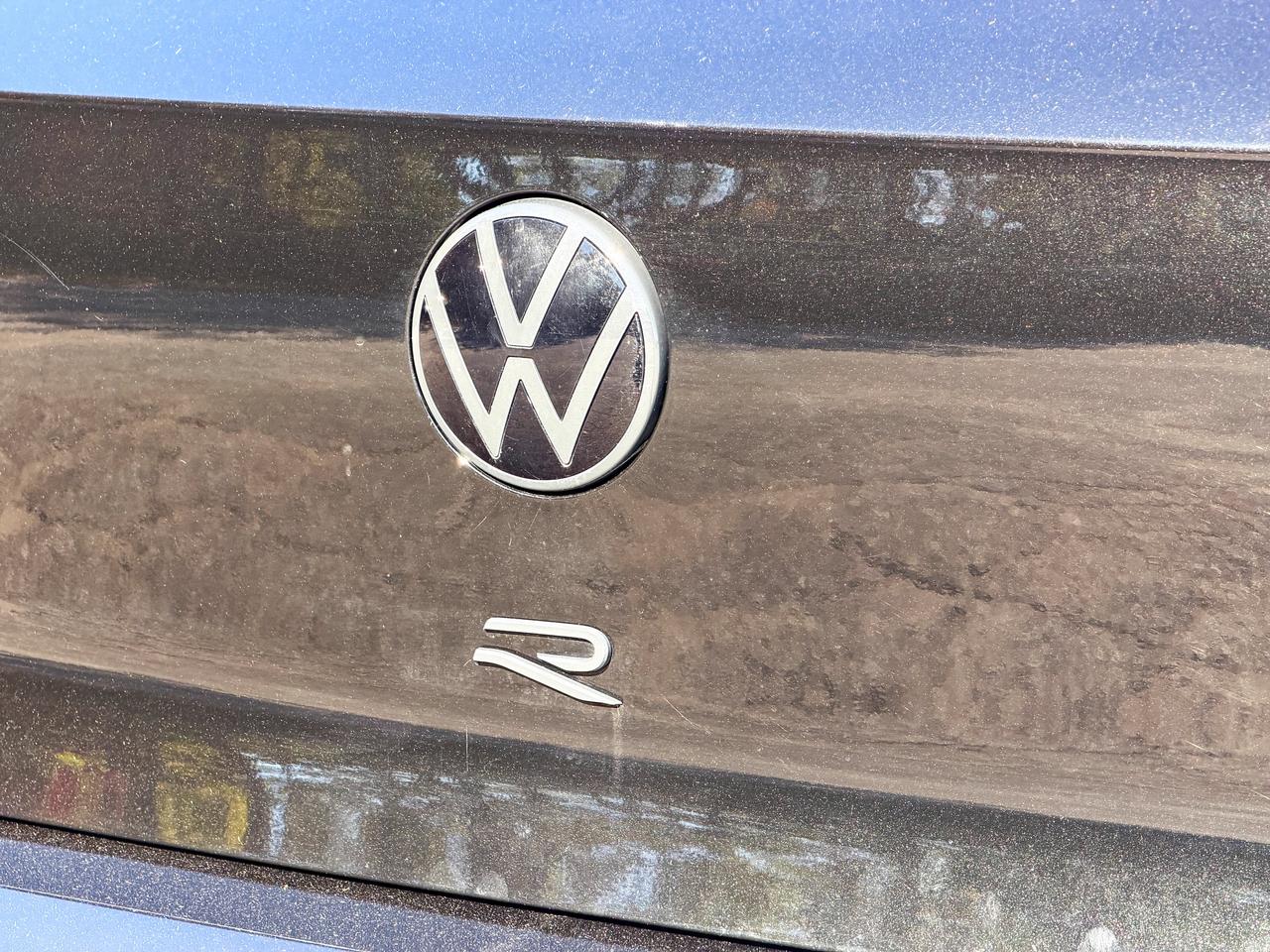 2026 Volkswagen Golf R BLACK EDITION Photo