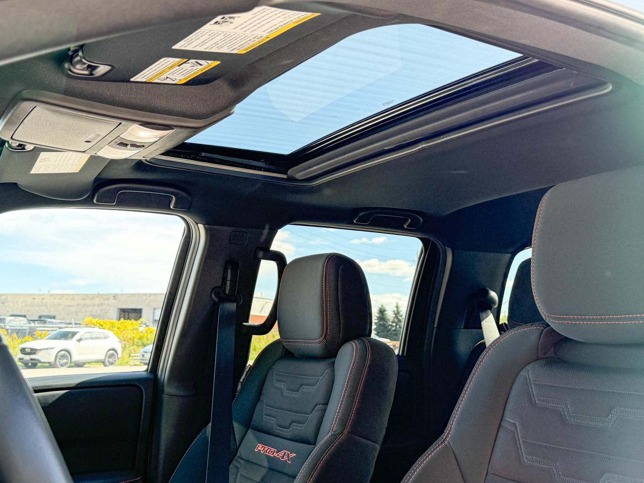 2025 Nissan Frontier Pro-4X Photo