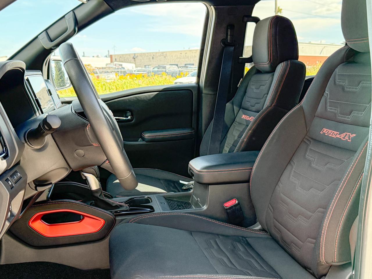 2025 Nissan Frontier Pro-4X Photo