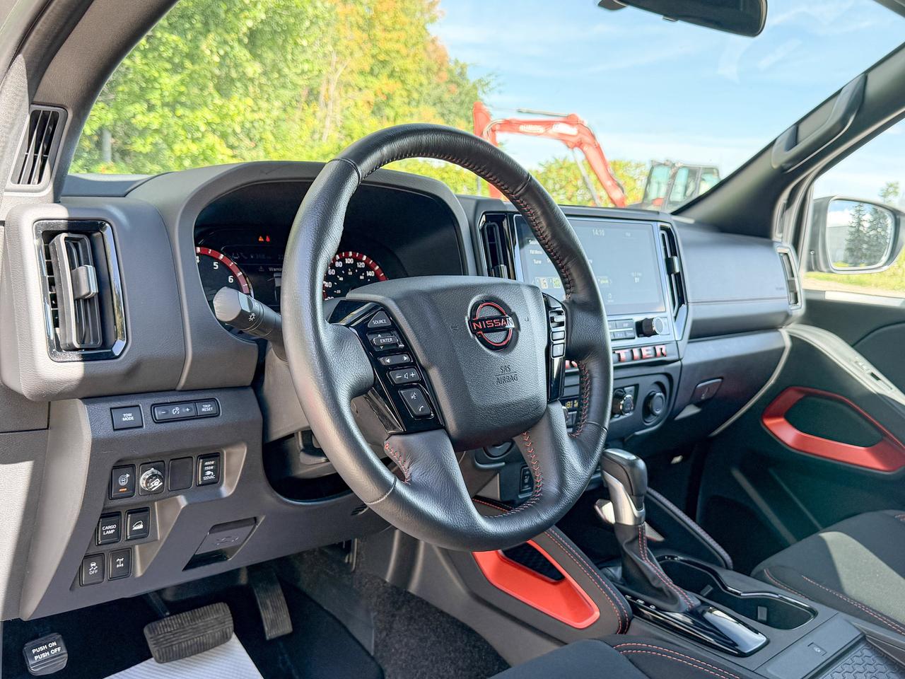 2025 Nissan Frontier Pro-4X Photo