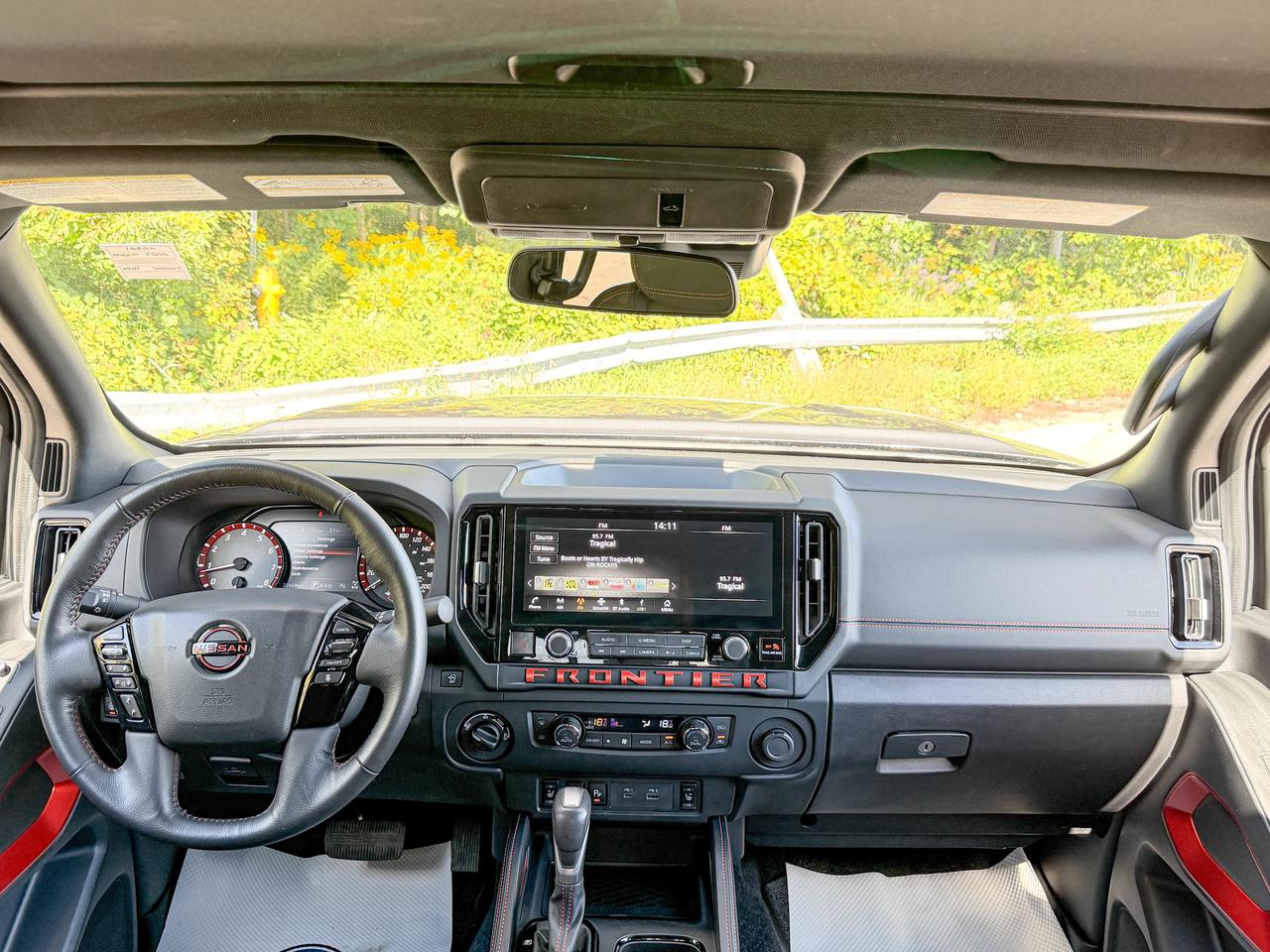 2025 Nissan Frontier Pro-4X Photo