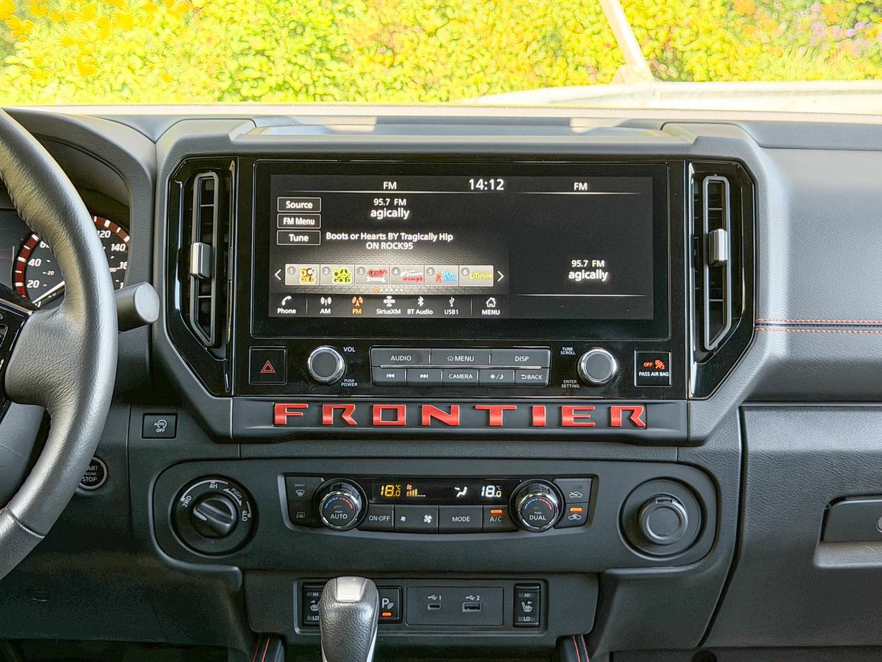2025 Nissan Frontier Pro-4X Photo