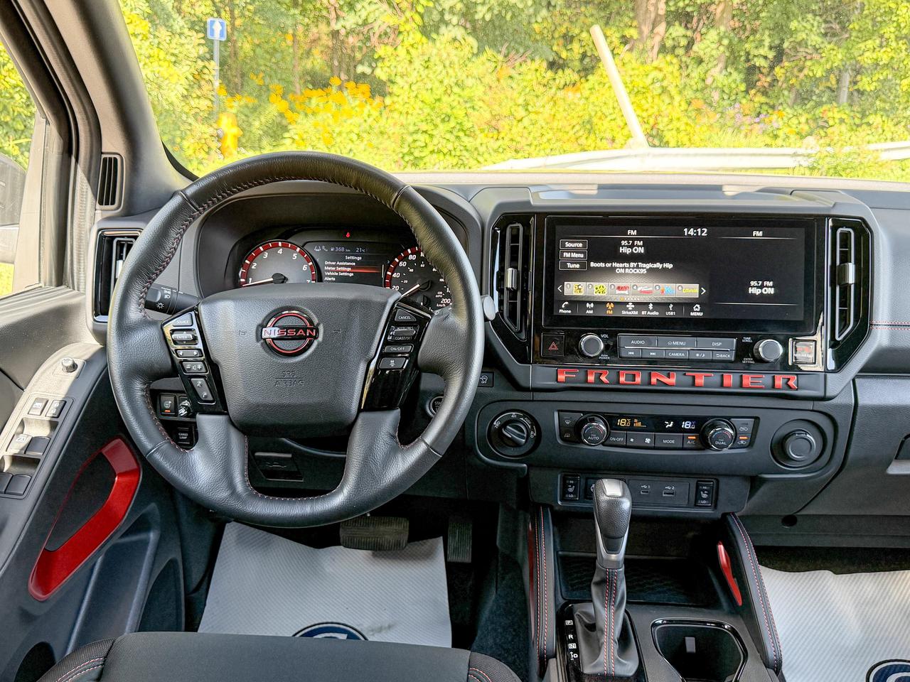 2025 Nissan Frontier Pro-4X Photo