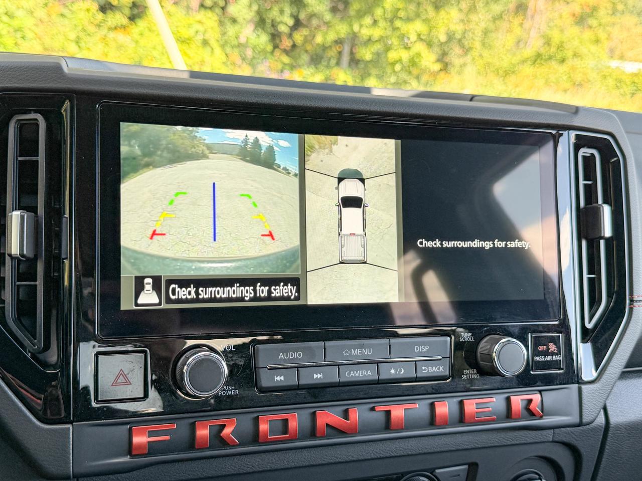 2025 Nissan Frontier Pro-4X Photo