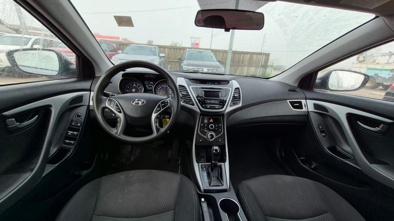 2016 Hyundai Elantra GL, SEDAN, AUTO, 4 CYL, NO ACCIDENT, 1 OWNER, CERT Photo