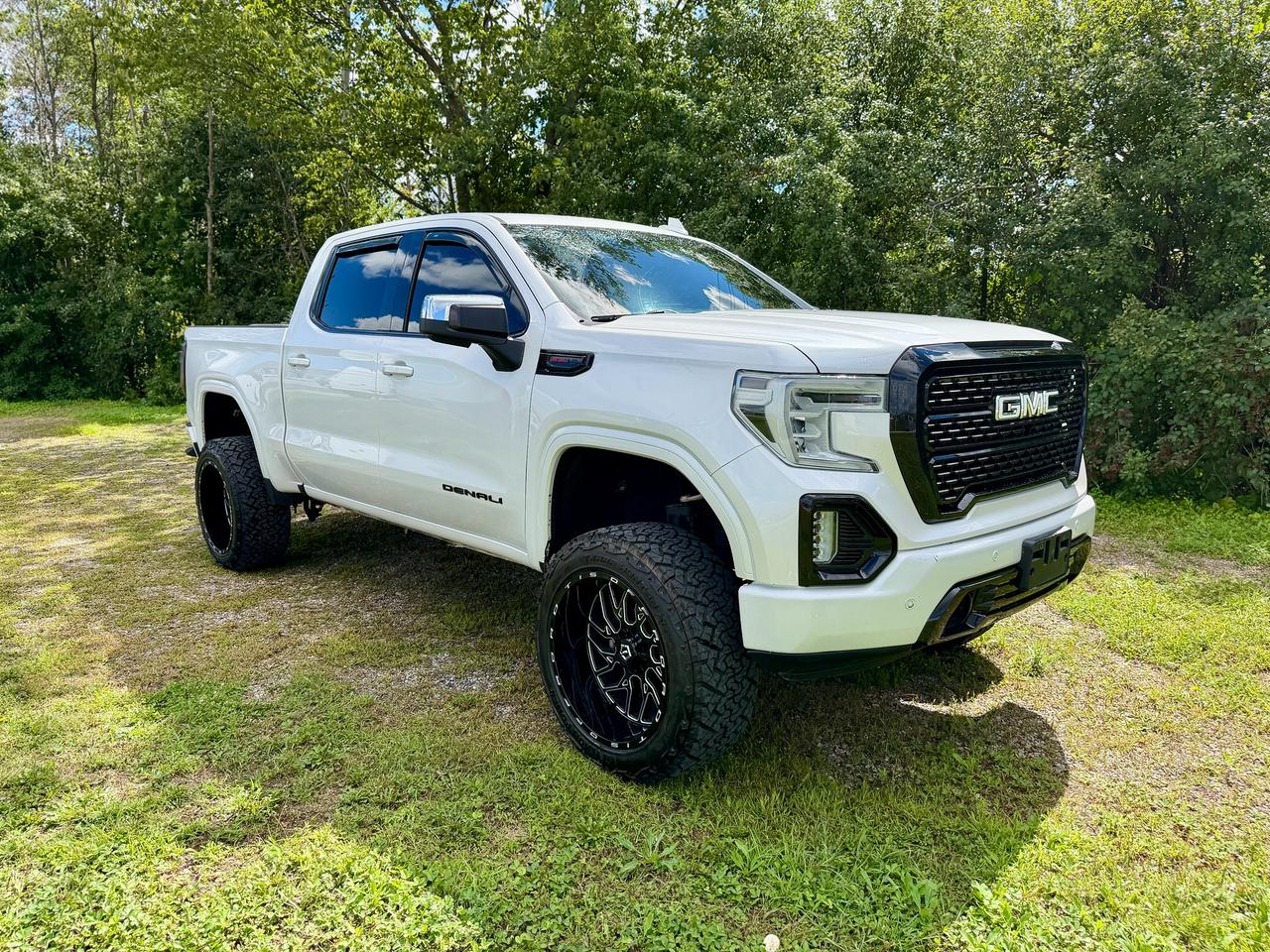 2019 GMC Sierra 1500 4WD Crew Cab 147" Denali - Photo #1
