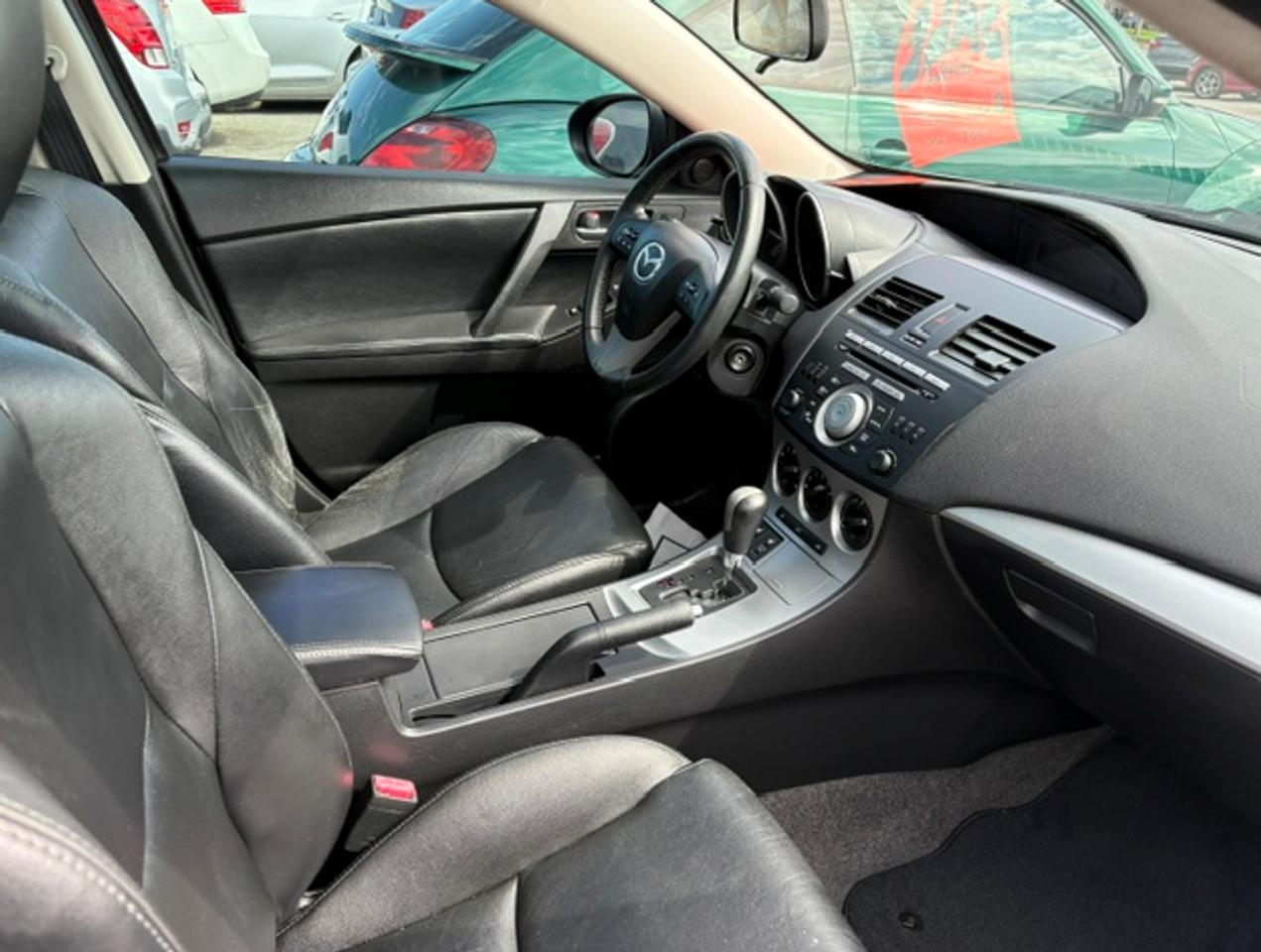 2011 Mazda MAZDA3 GS Photo5