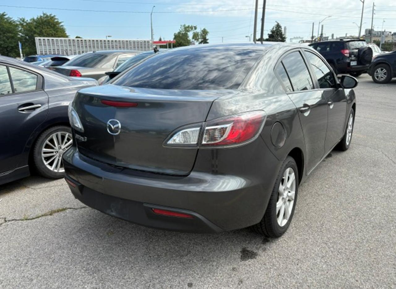2011 Mazda MAZDA3 GS Photo2