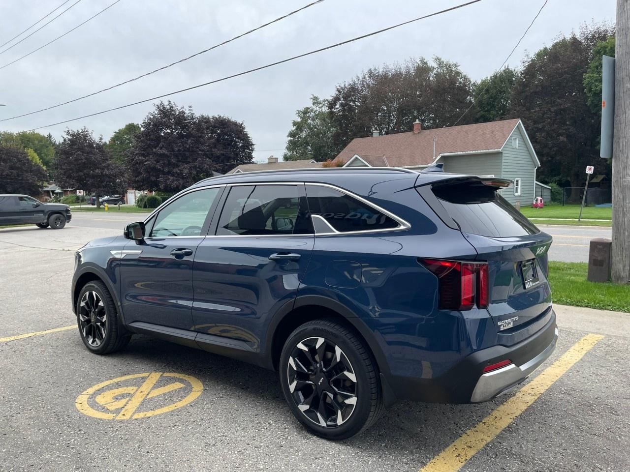 2025 Kia Sorento EX AWD Photo
