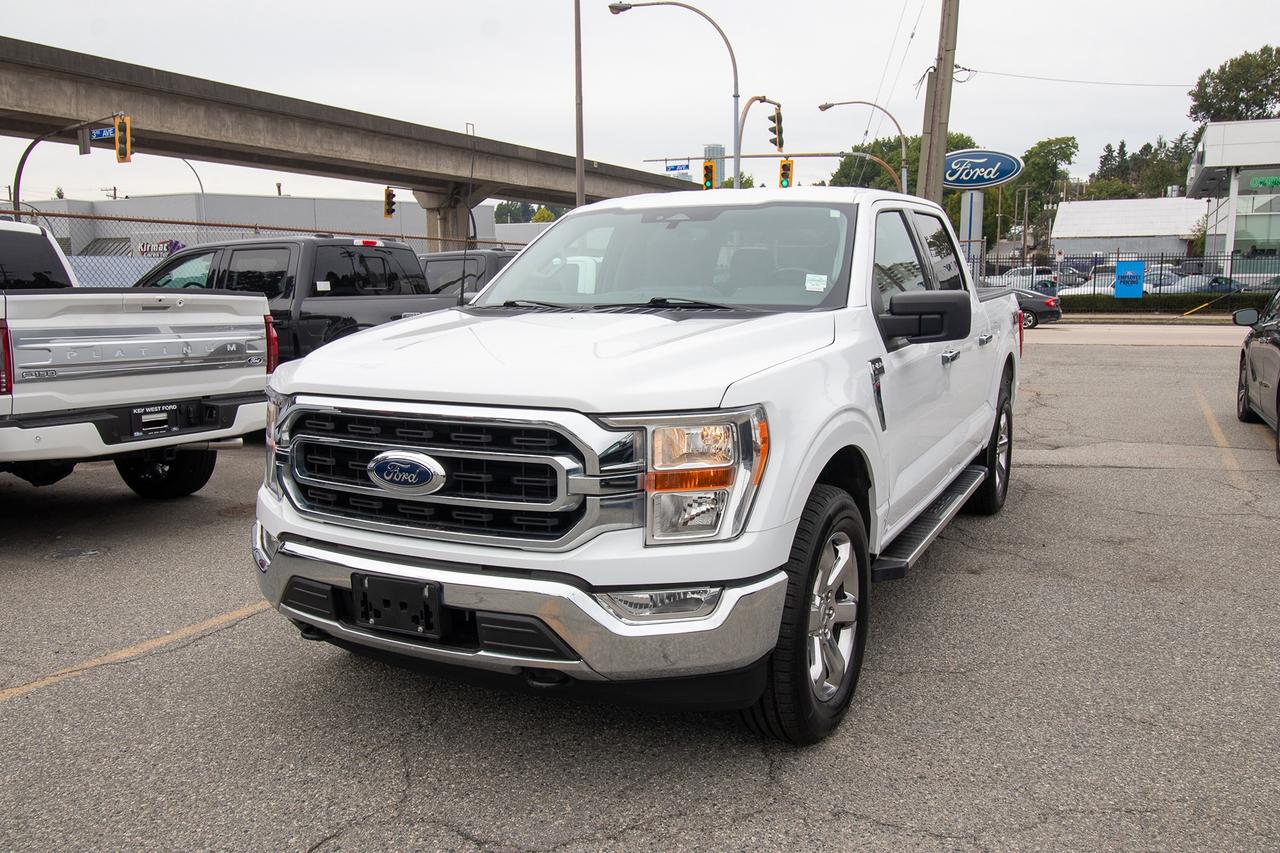 2022 Ford F-150 XLT 4WD SuperCrew 5.5' Box Photo0