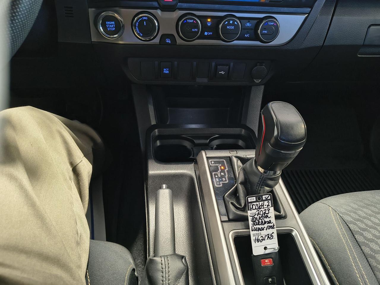 2023 Toyota Tacoma TRAIL Photo0