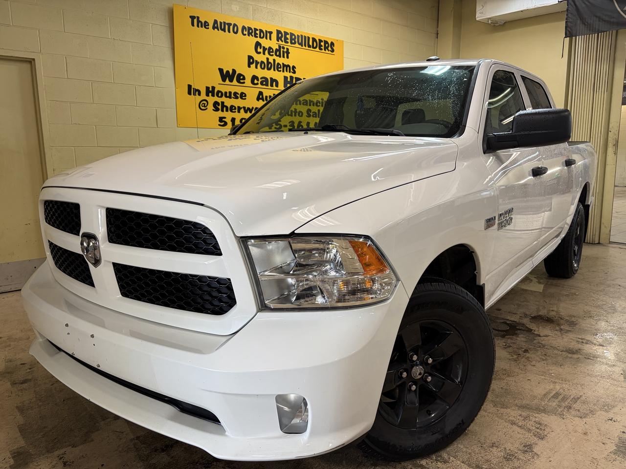 2018 RAM 1500 Express Crew Cab 4WD