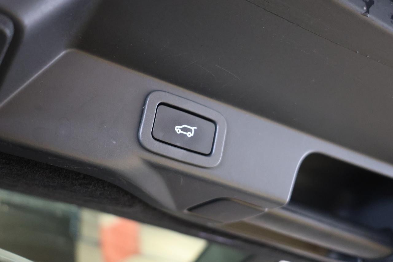 2018 Land Rover Range Rover Sport HSE DIESEL - ONE OWNER|PANO|NAVI|CAMERA|BLINDSPOT Photo