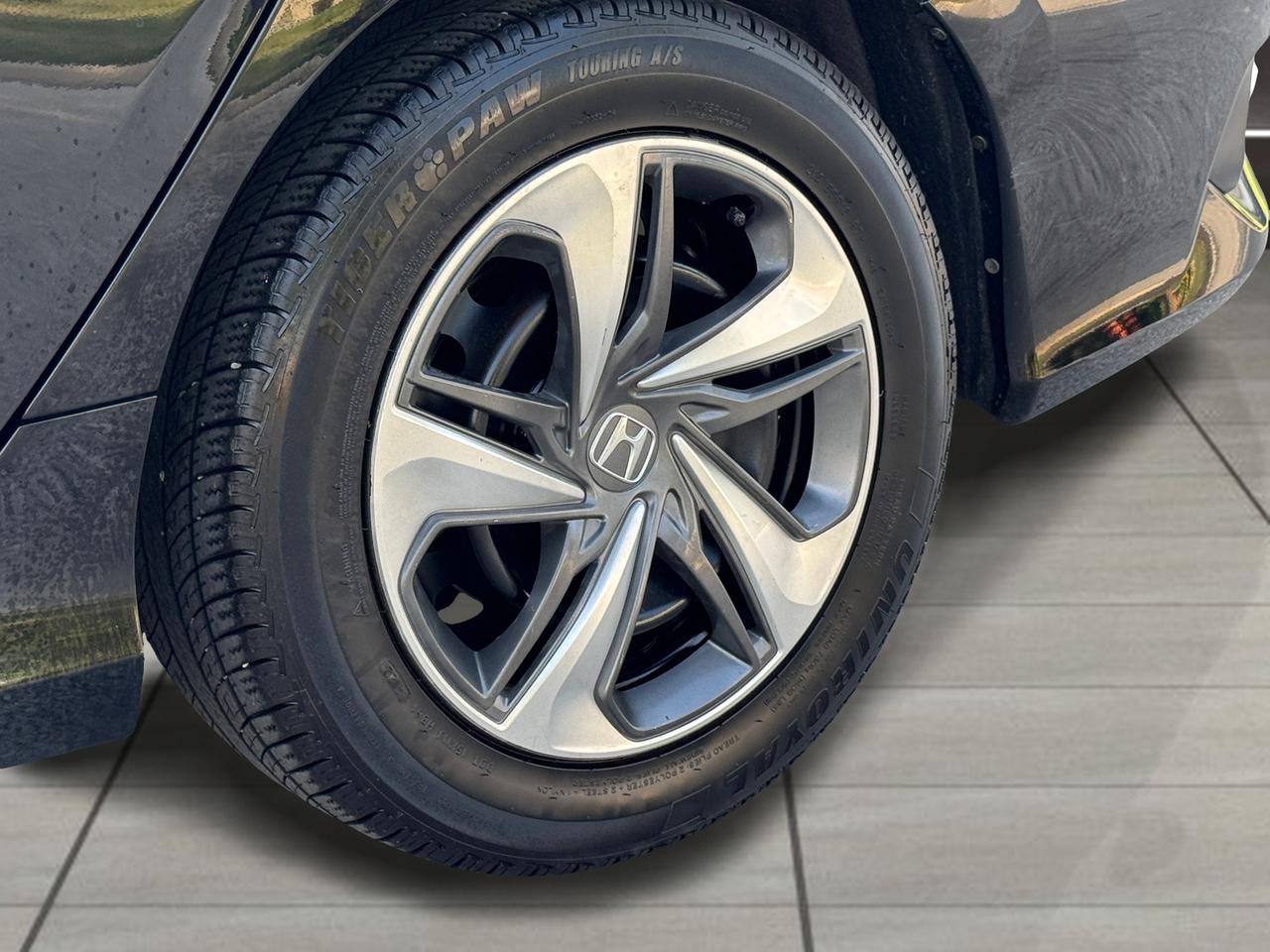 2019 Honda Civic LX+CLEAN CARFAX+ACCIDENT FREE Photo