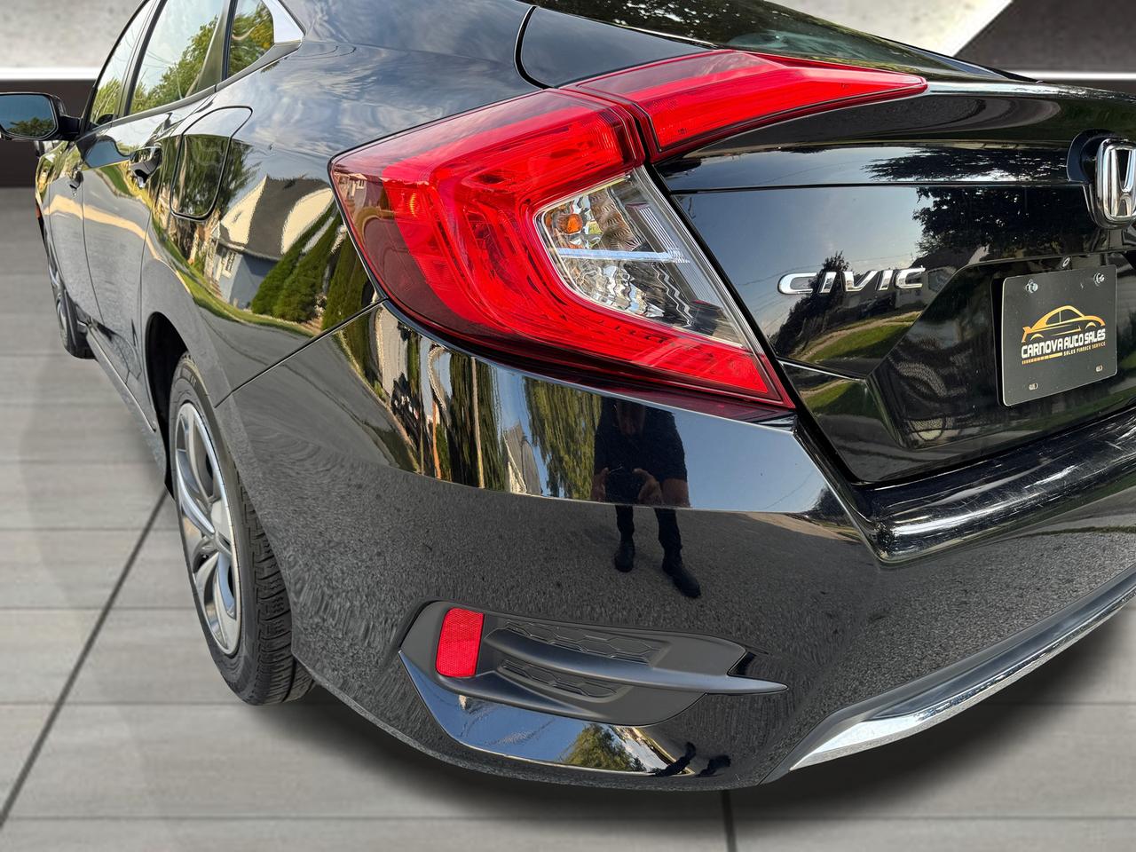 2019 Honda Civic LX+CLEAN CARFAX+ACCIDENT FREE Photo