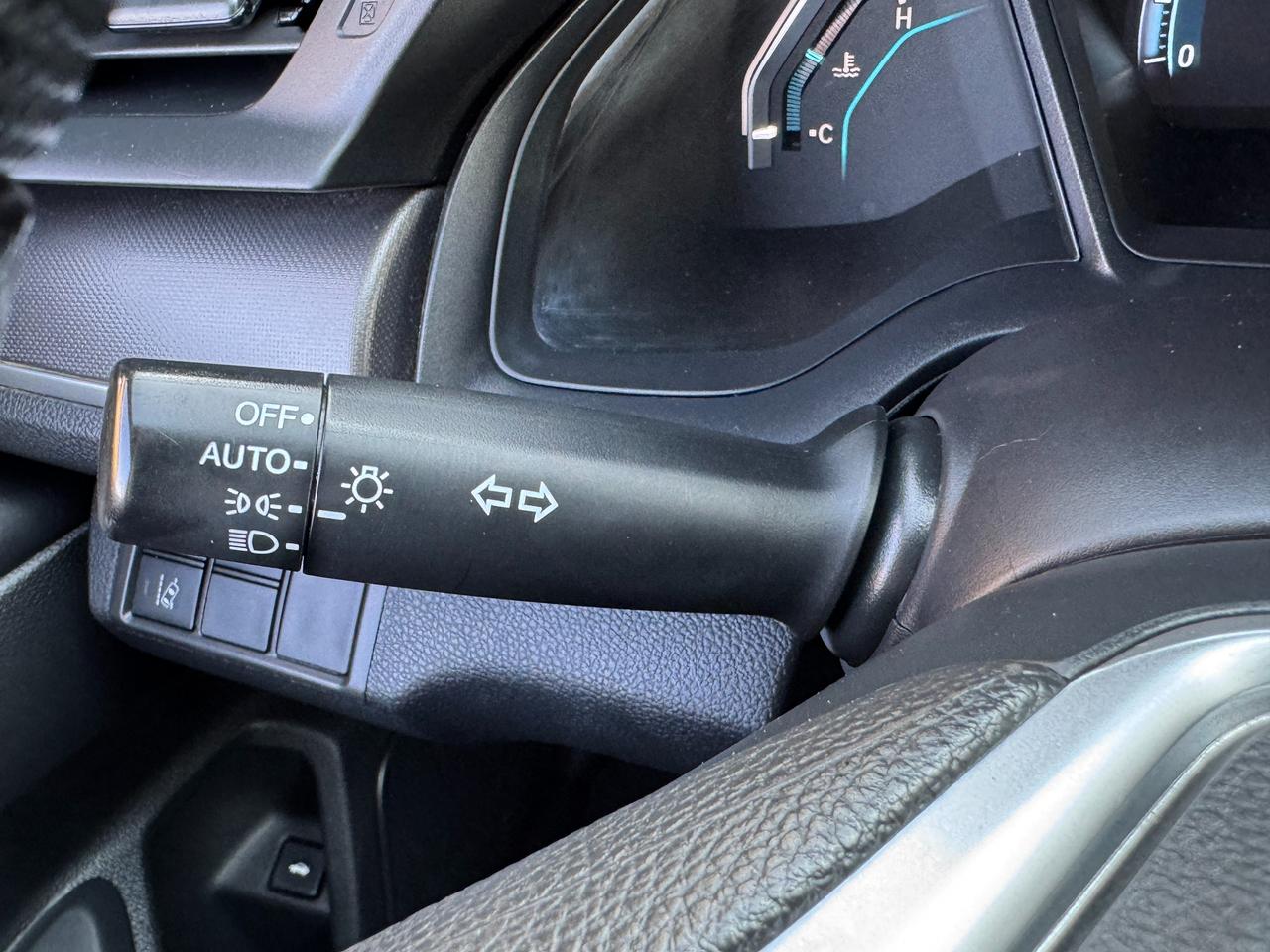 2019 Honda Civic LX+CLEAN CARFAX+ACCIDENT FREE Photo