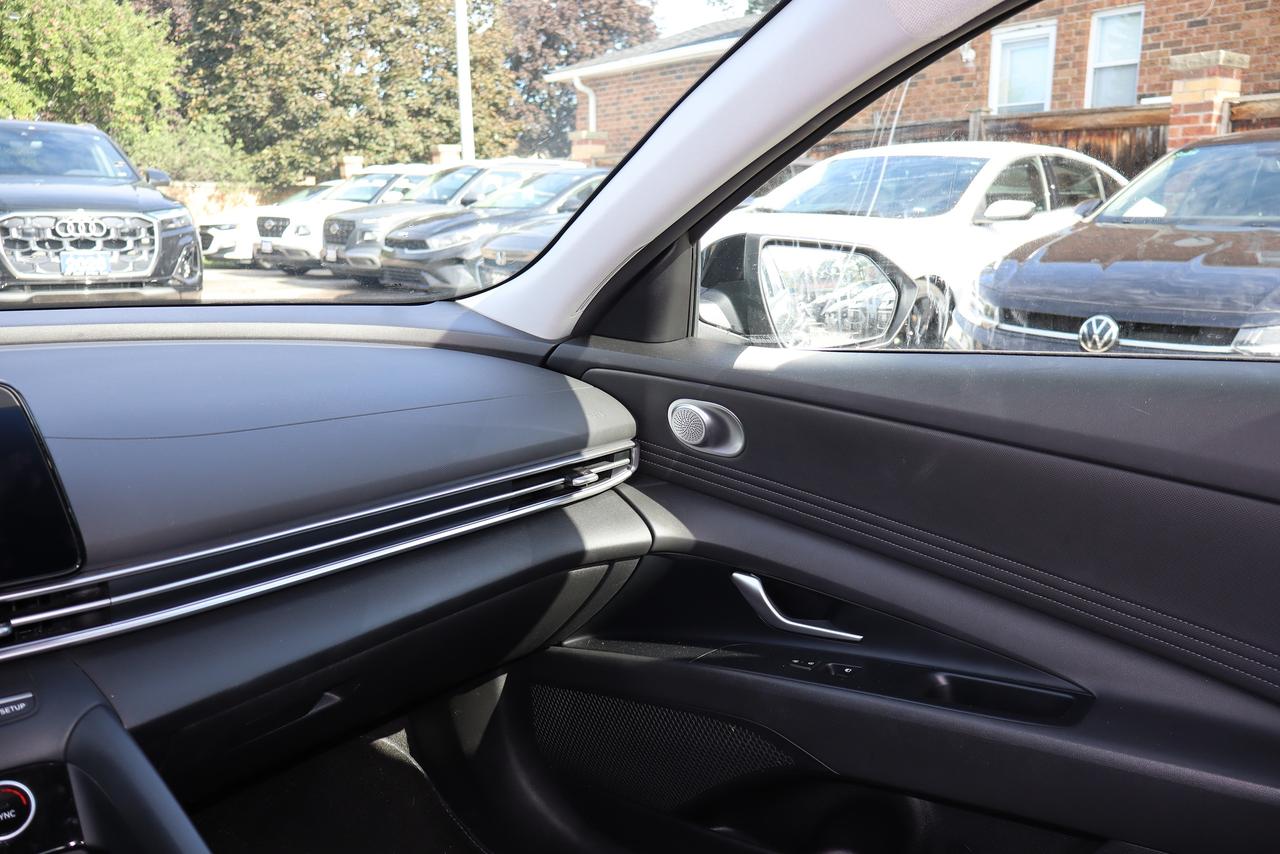 2025 Hyundai Elantra Preferred Photo