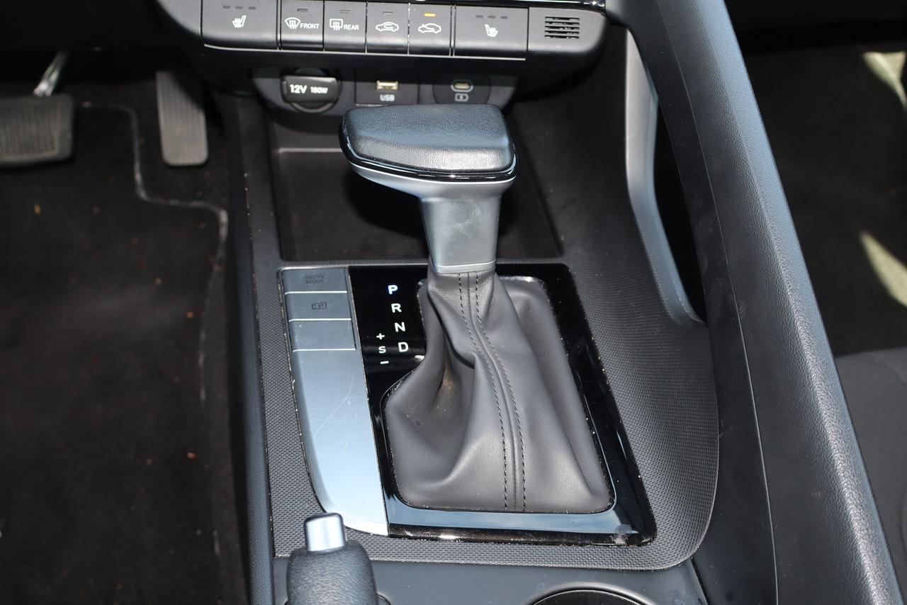 2025 Hyundai Elantra Preferred Photo