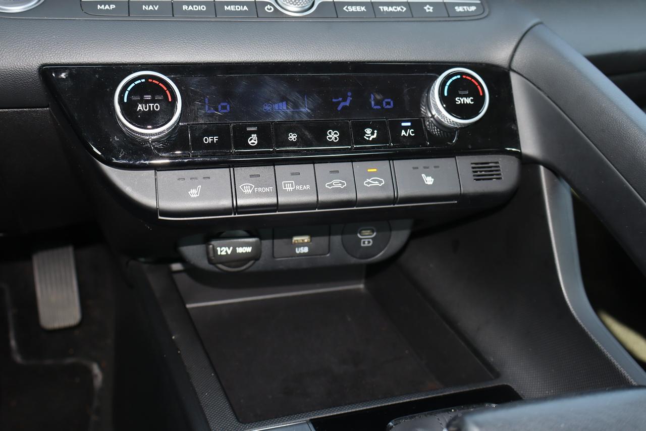 2025 Hyundai Elantra Preferred Photo