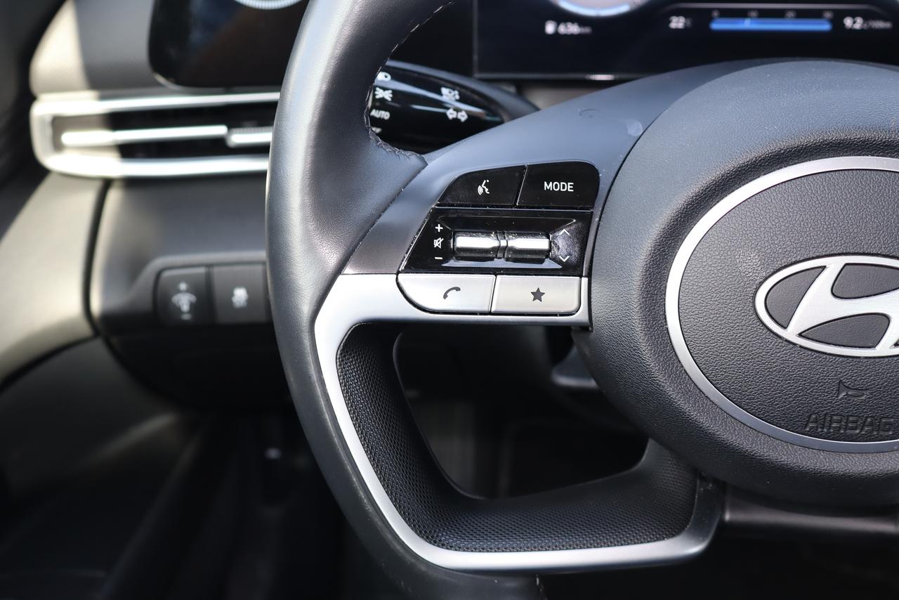 2025 Hyundai Elantra Preferred Photo