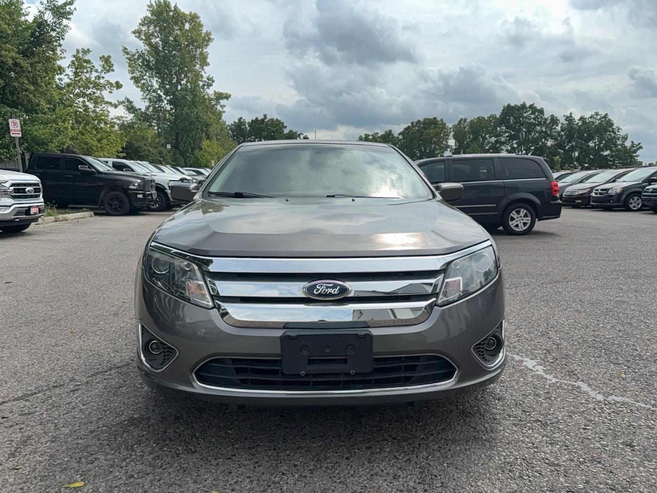 2012 Ford Fusion SEL Photo1