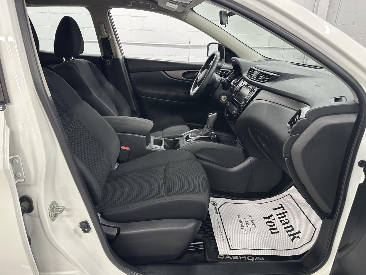 2019 Nissan Qashqai S Photo11