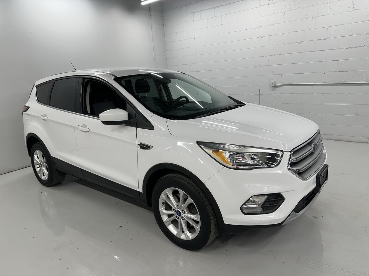 2017 Ford Escape FWD 4dr SE Photo3
