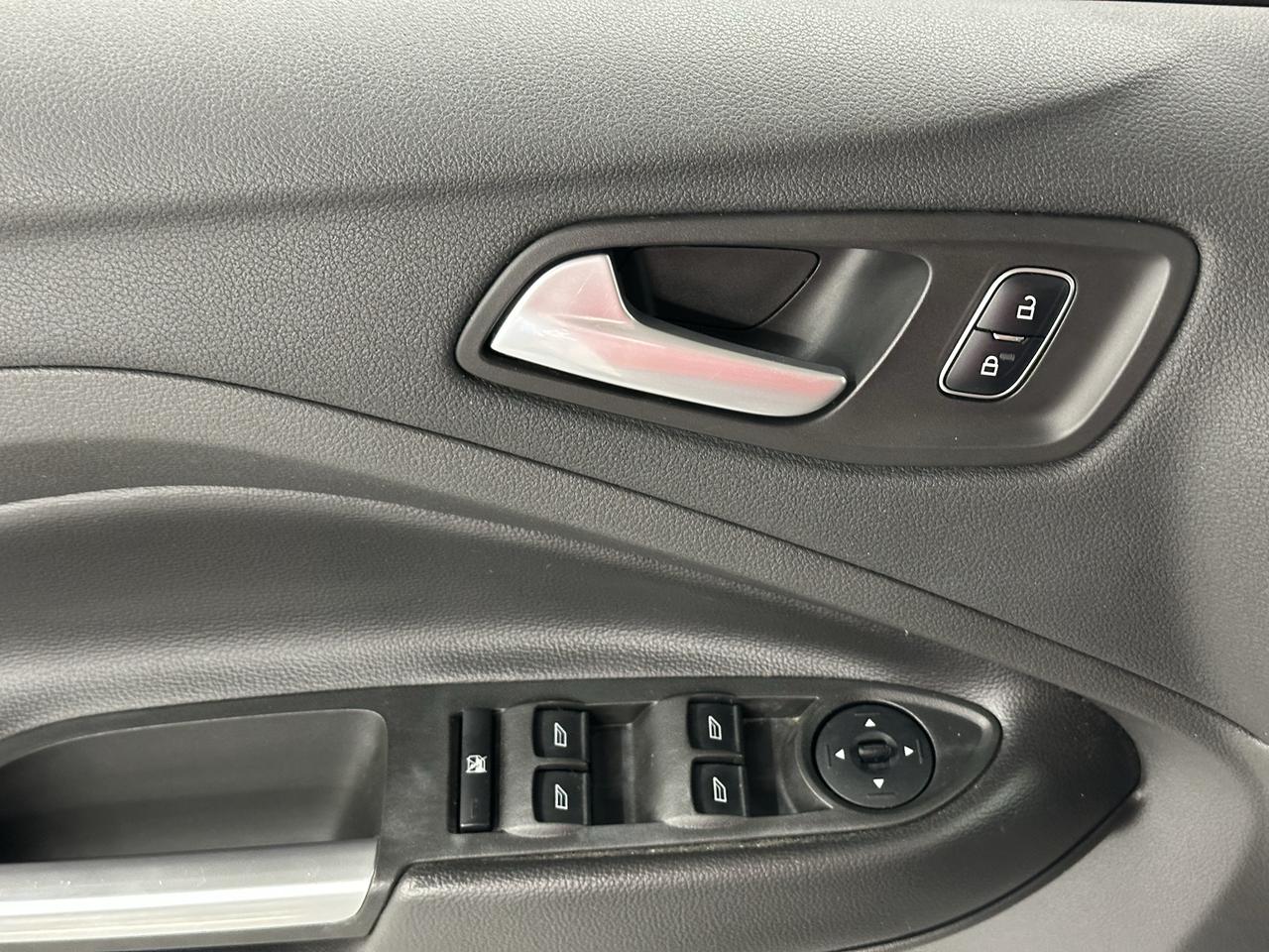 2017 Ford Escape FWD 4dr SE Photo32