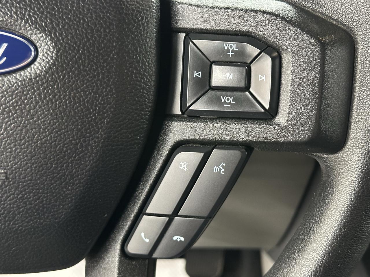 2018 Ford F-150 XLT 4WD SuperCrew 5.5' Box Photo14