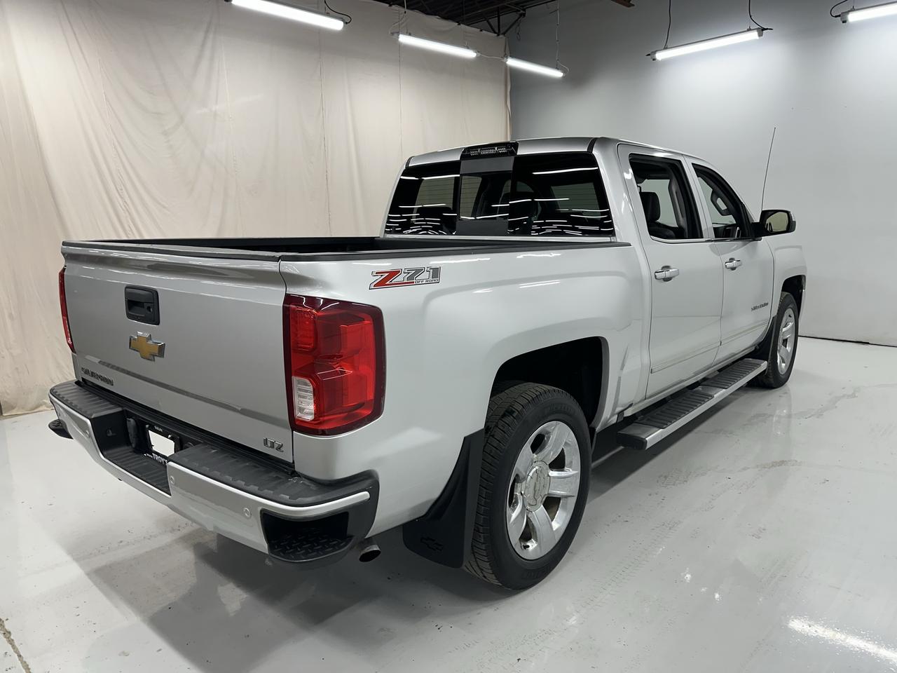 2016 Chevrolet Silverado 1500 4WD Crew Cab 143.5" LTZ w/2LZ Photo6