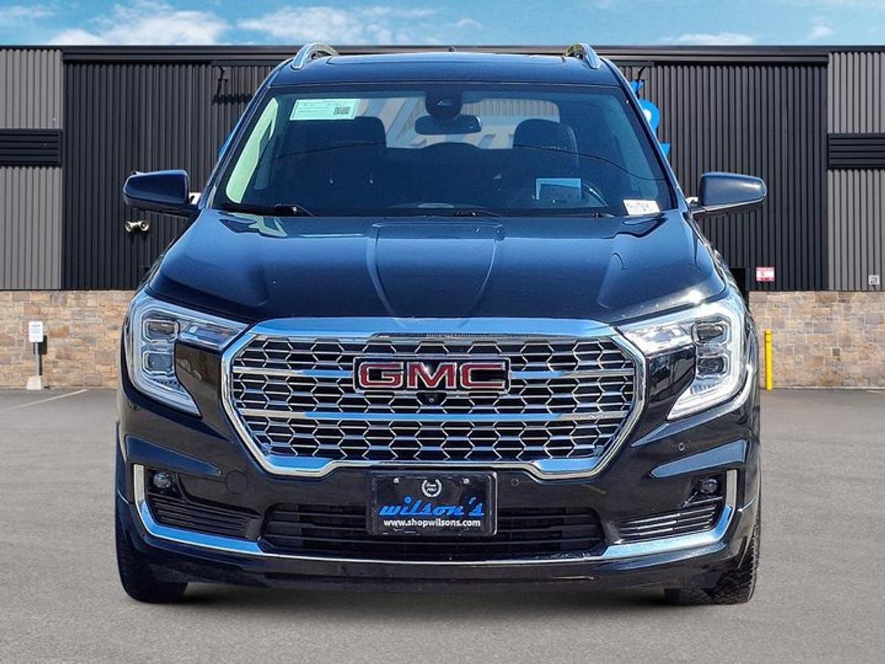 2024 GMC Terrain Denali AWD | Leather | Pano Roof | Heated Seats + Steering | Power Liftgate | Remote Start and More! Photo