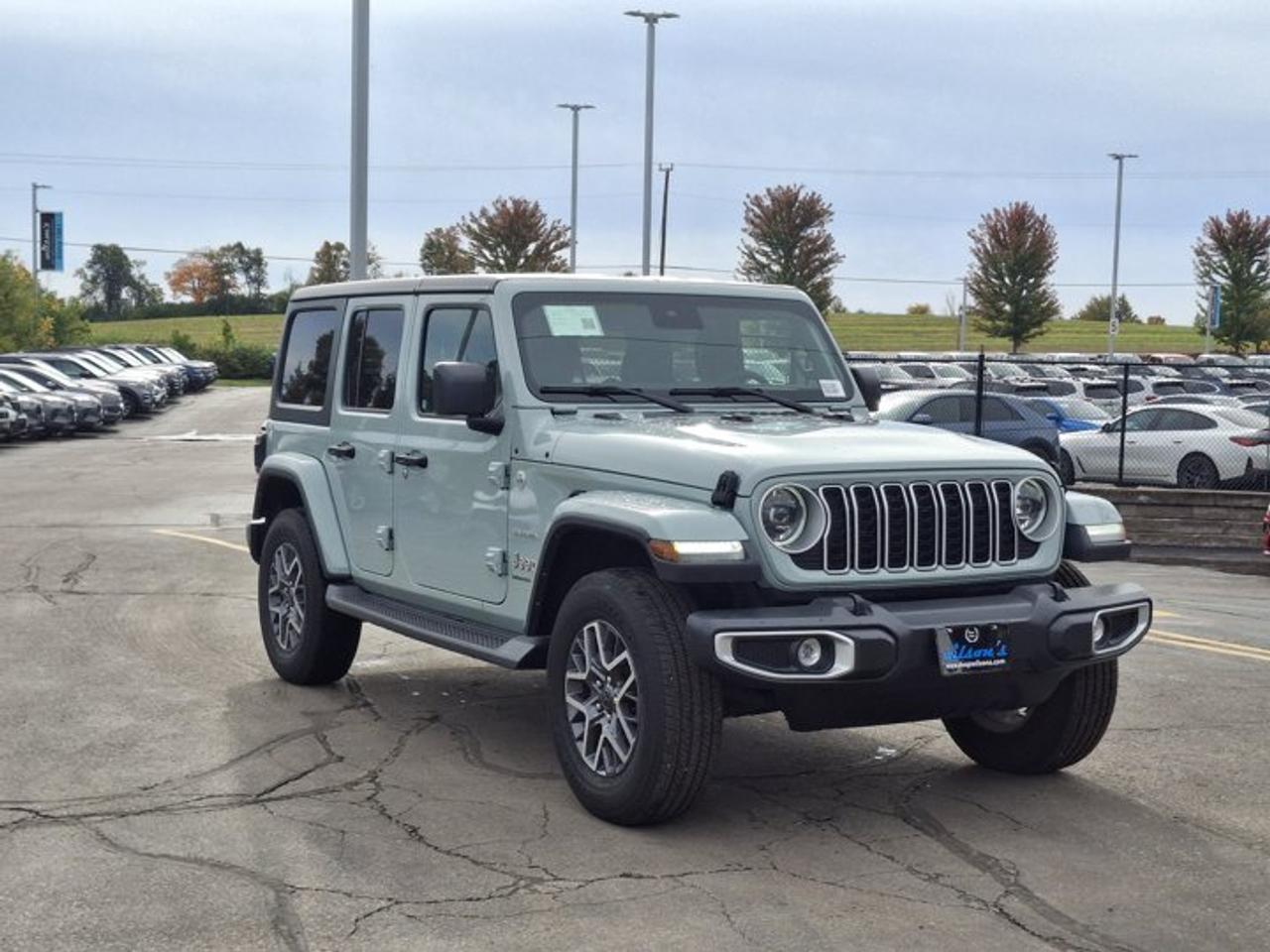2024 Jeep Wrangler Sahara 4Dr 4X4 | V6 | Heated Wheel + Seats | Remote Start | CarPlay + Android | Rear Camera & More ! Photo