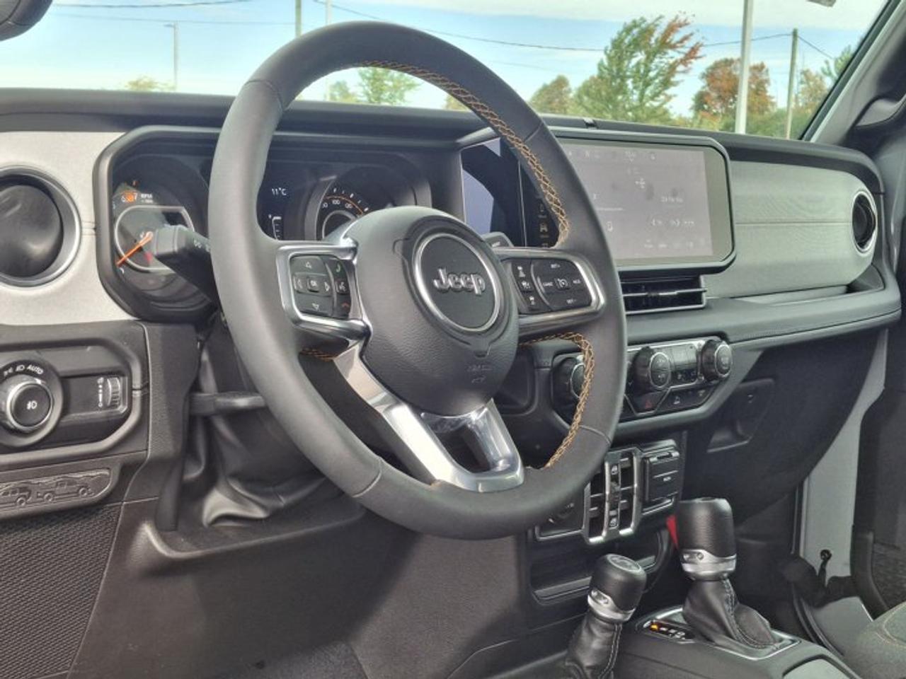 2024 Jeep Wrangler Sahara 4Dr 4X4 | V6 | Heated Wheel + Seats | Remote Start | CarPlay + Android | Rear Camera & More ! Photo