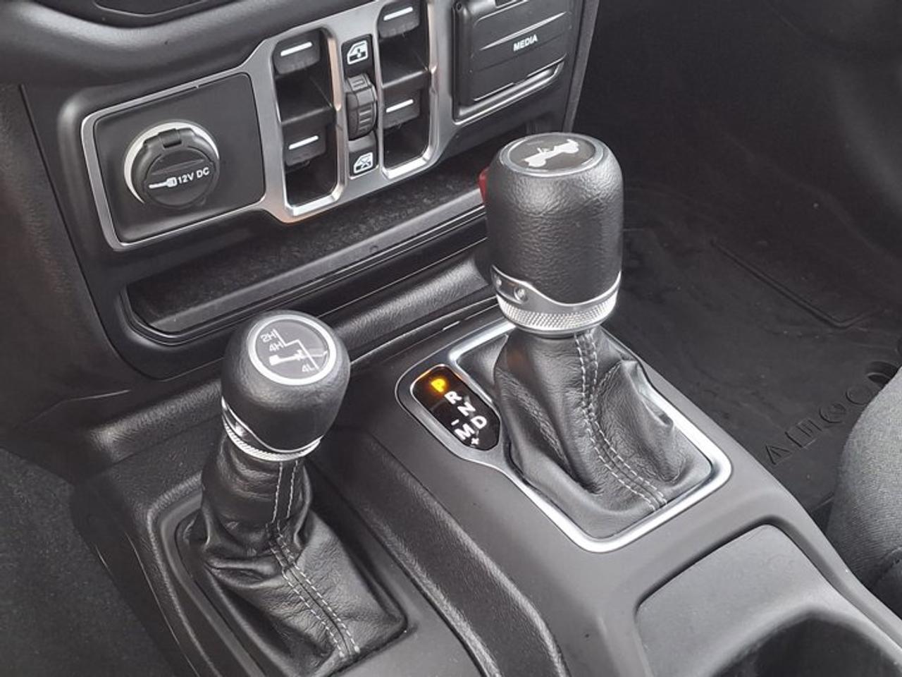 2024 Jeep Wrangler Sahara 4Dr 4X4 | V6 | Heated Wheel + Seats | Remote Start | CarPlay + Android | Rear Camera & More ! Photo