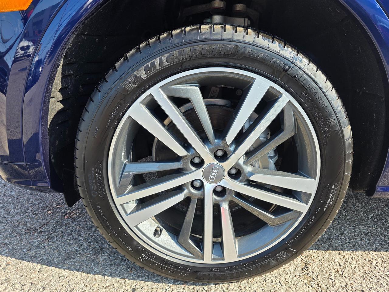 2020 Audi Q5 S-Line Progressiv Quattro AWD Photo
