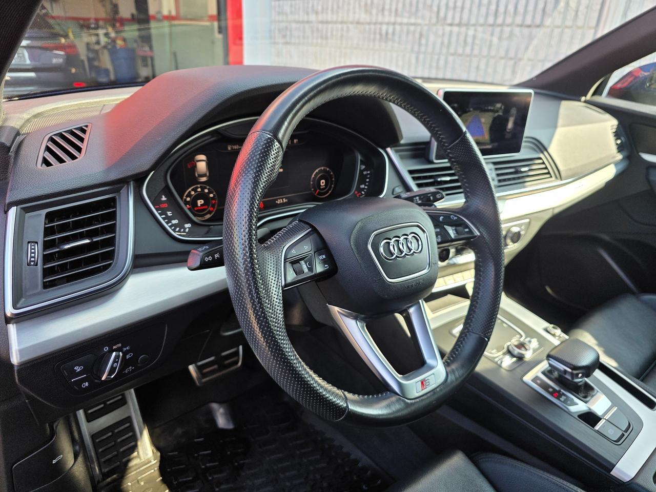 2020 Audi Q5 S-Line Progressiv Quattro AWD Photo
