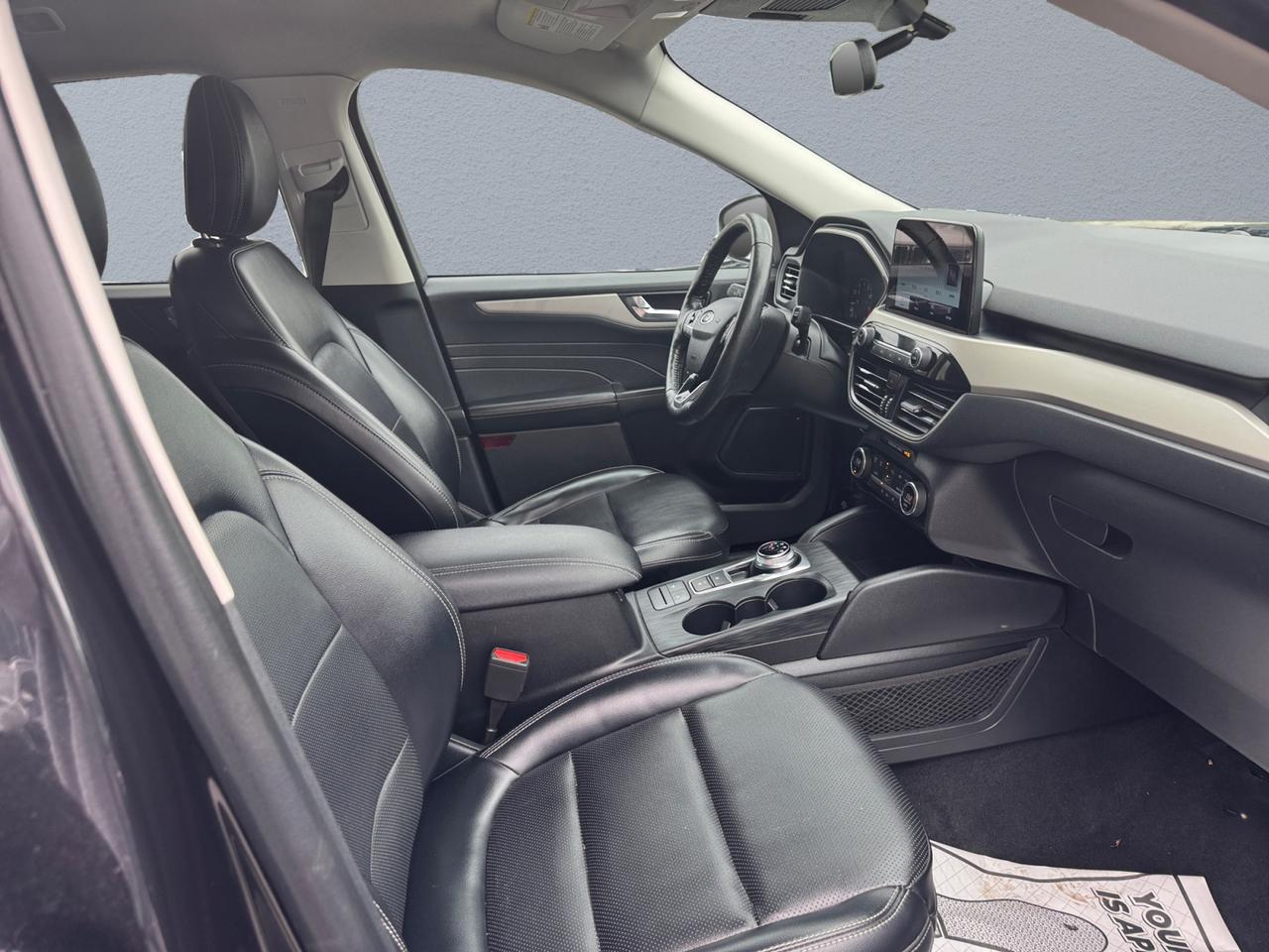 2021 Ford Escape SEL AWD Photo
