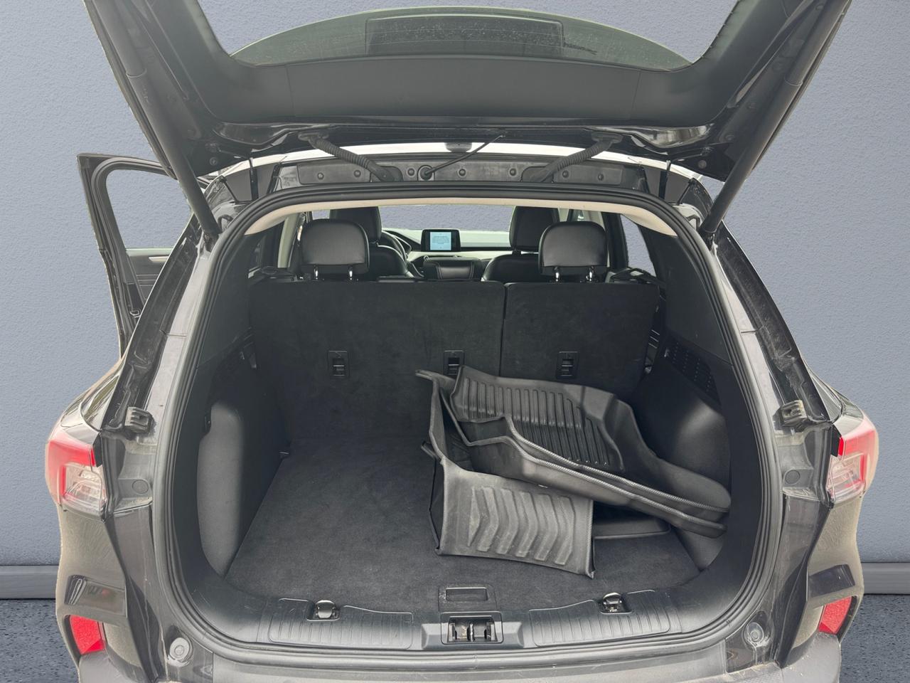 2021 Ford Escape SEL AWD Photo