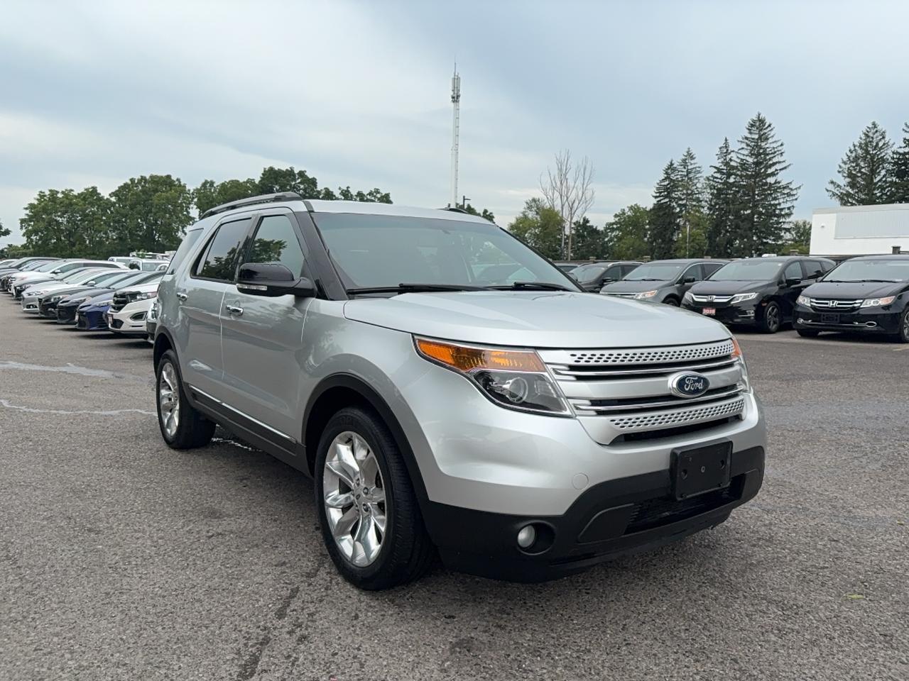 2013 Ford Explorer XLT - Photo #1