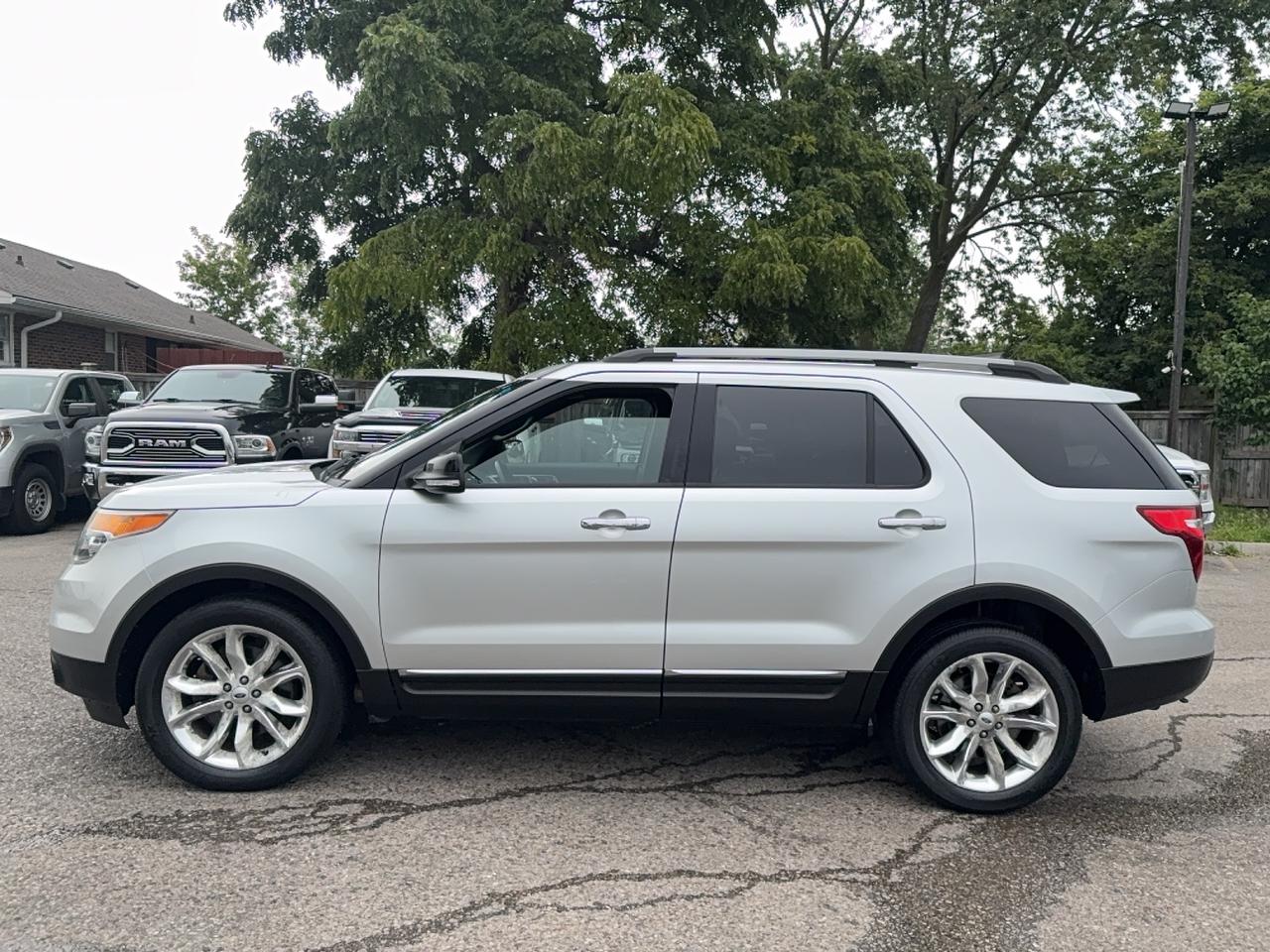 2013 Ford Explorer XLT | 4WD | Clean CARFAX Photo