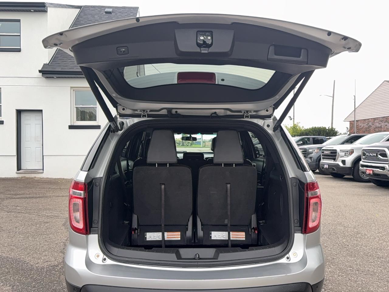 2013 Ford Explorer XLT | 4WD | Clean CARFAX Photo