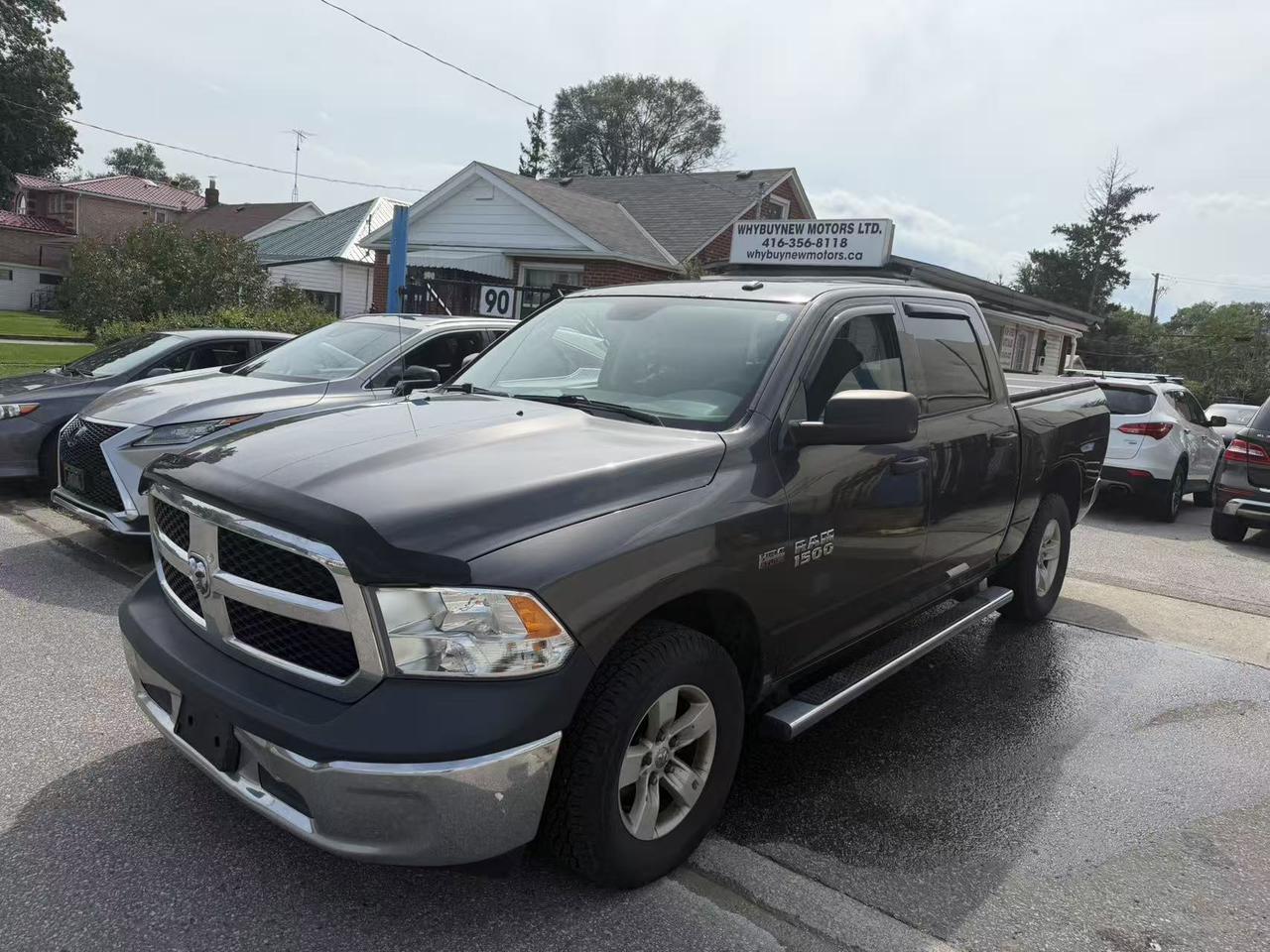 2017 RAM 1500 4WD Crew Cab 140.5" ST - Photo #1