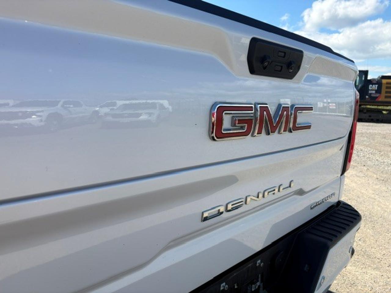 2025 GMC Sierra 1500 Denali Photo4