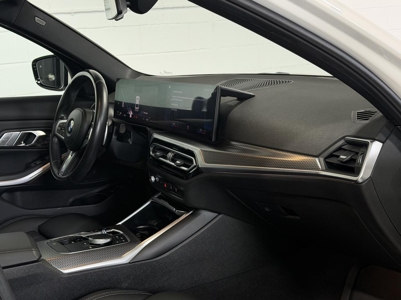 2023 BMW 3 Series 330i xDrive M Sport, Navi, Backup, Sunroof Photo
