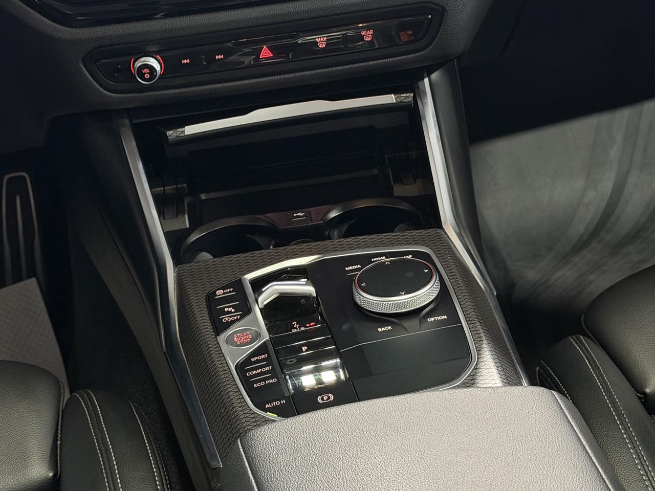 2023 BMW 3 Series 330i xDrive M Sport, Navi, Backup, Sunroof Photo