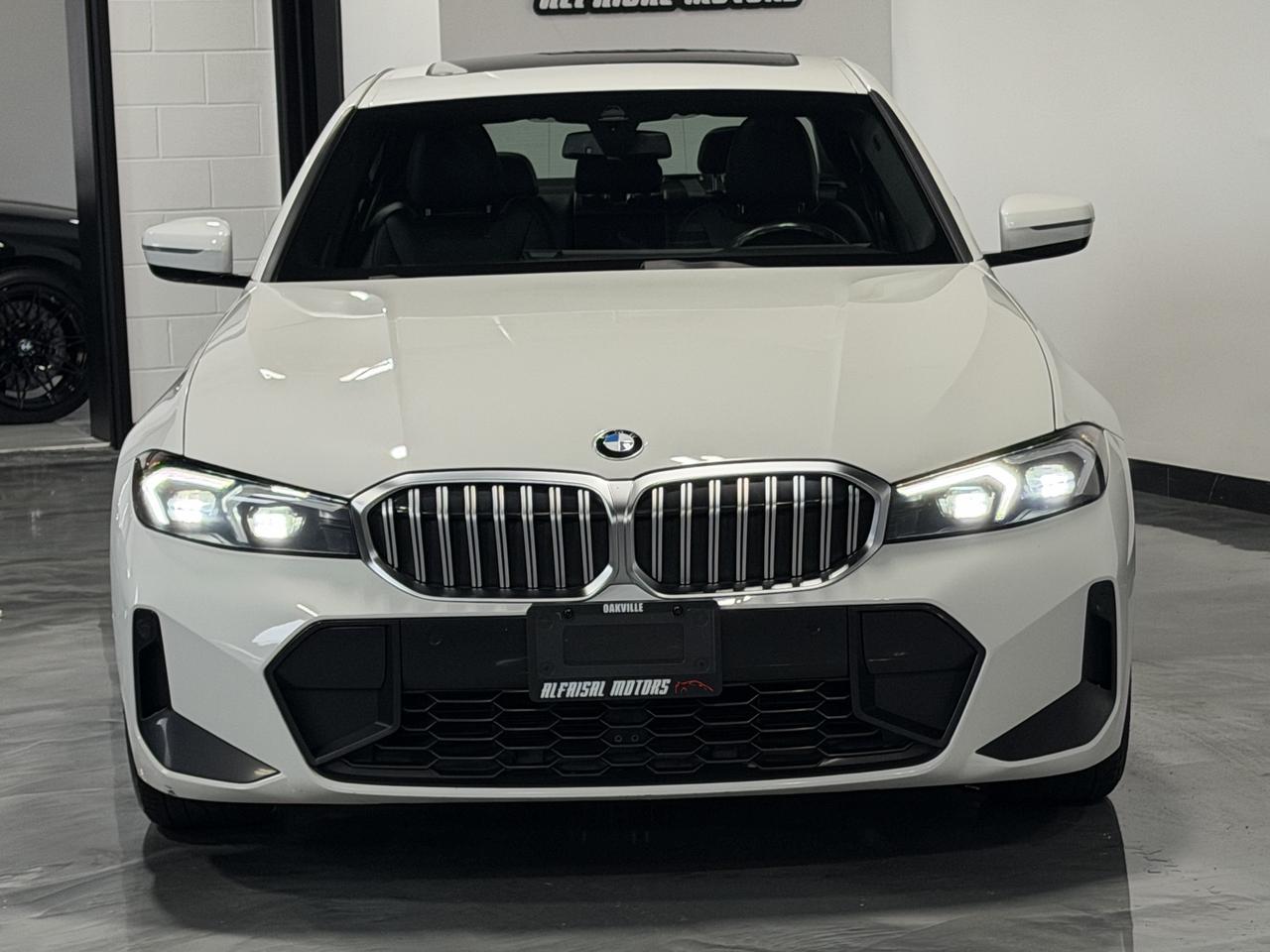 2023 BMW 3 Series 330i xDrive M Sport, Navi, Backup, Sunroof Photo5