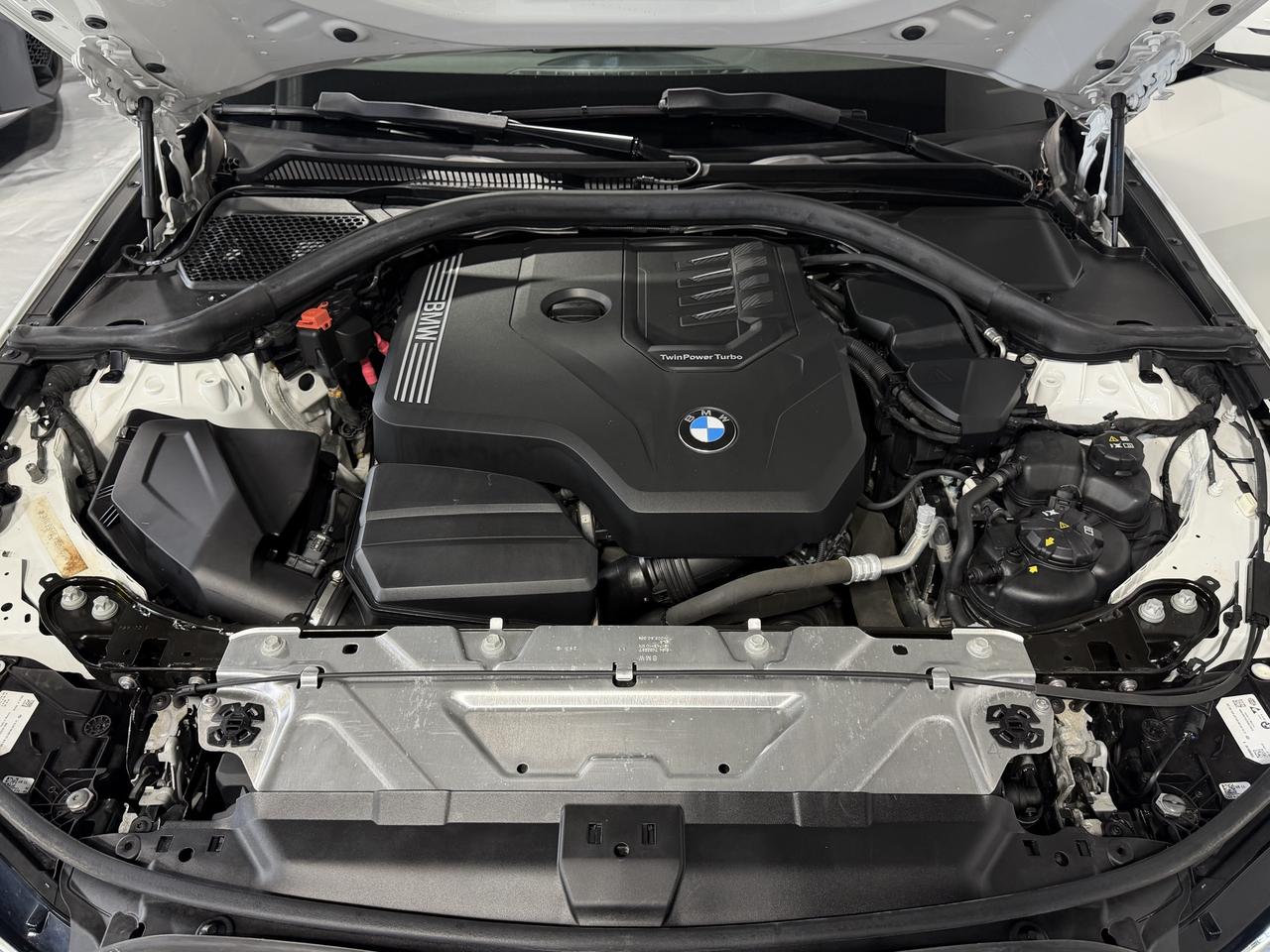 2023 BMW 3 Series 330i xDrive M Sport, Navi, Backup, Sunroof Photo