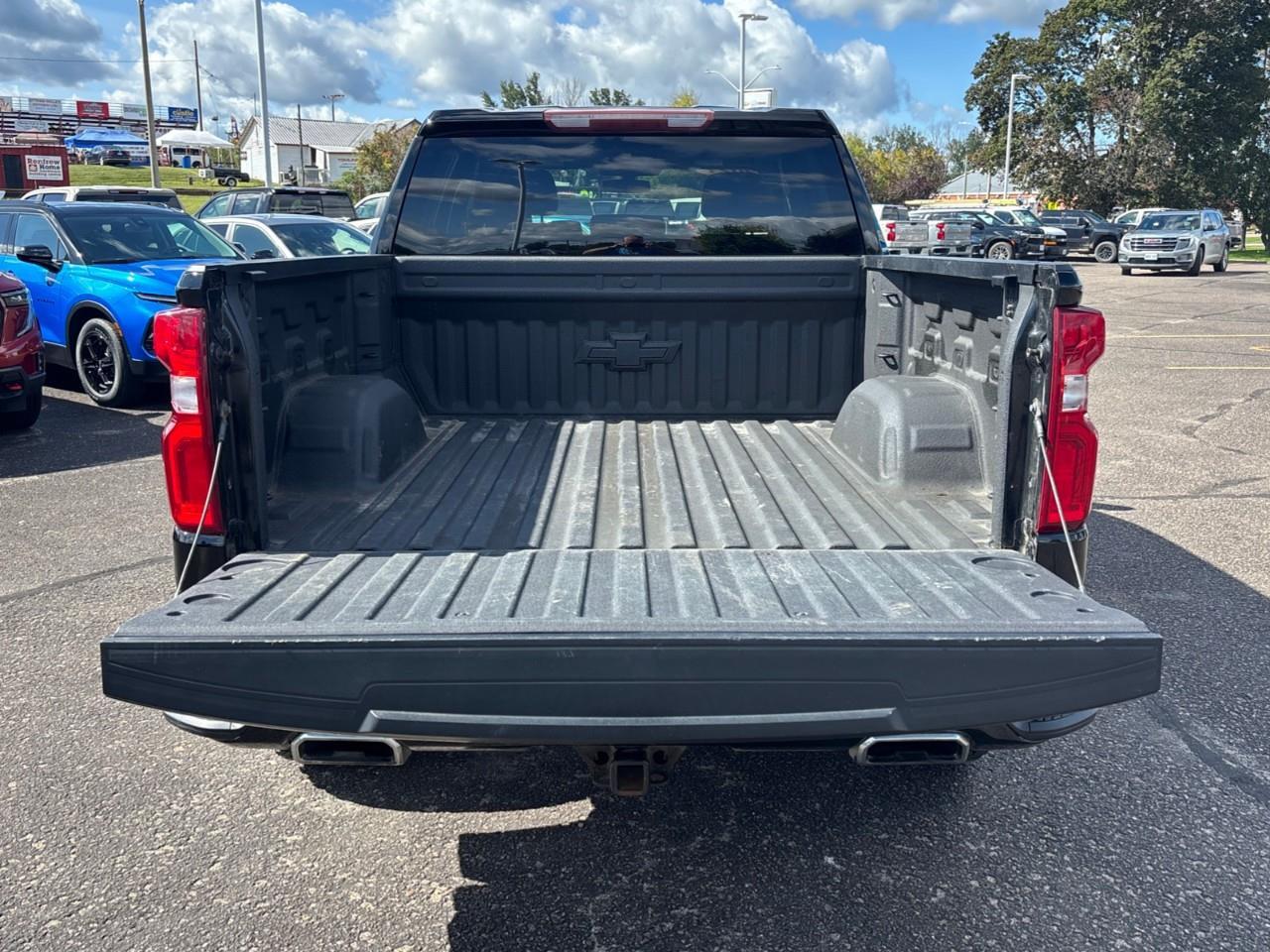 2021 Chevrolet Silverado 1500 LT Trail Boss Used 2021 5 Passenger V8 Gas Powered Crew Cab 4X4 Truck with a 2 Factory Installed LIft, Heated Front Seats, Heated Steering Wheel and a 8 Diagonal Touchscreen Radio with Apple CarPlay and Android Aut Photo