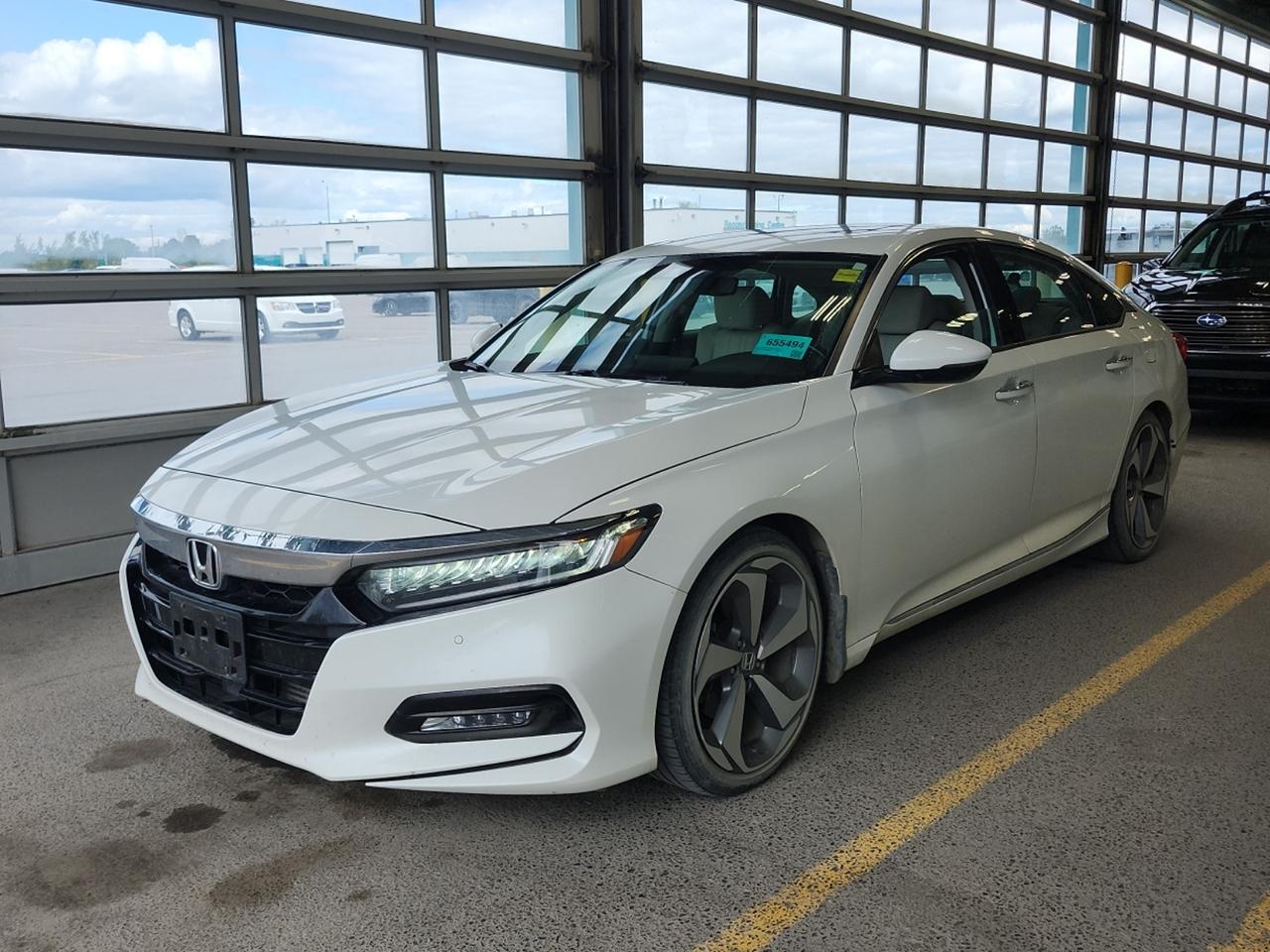 2019 Honda Accord Touring - LOADED!! HEADS-UP DISPLAY, REMOTE START! - Photo #2